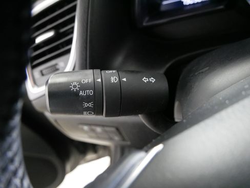 Used 2018 MAZDA MAZDA3 Grand Touring w/ Premium Equipment Package image 32