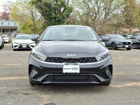 Certified 2022 Kia Forte LXS w/ LXS Technology Package FWD image 2