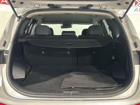 Used 2020 Hyundai Santa Fe SE image 32