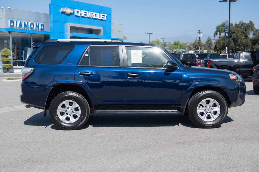 Used 2021 Toyota 4Runner SR5 Premium w/ Wilderness Package (TMS) RWD image 3