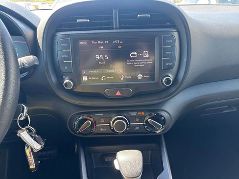 Used 2025 Kia Soul LX w/ LX Technology Package image 17