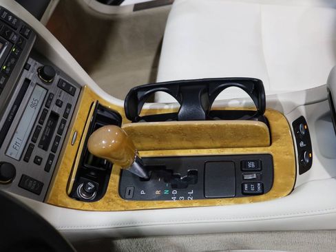 Used 2004 Lexus SC 430 Convertible RWD image 23