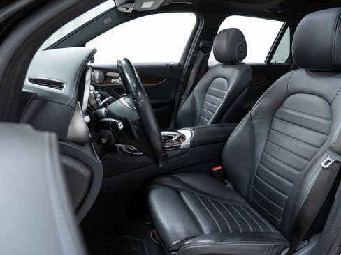 Used 2018 Mercedes-Benz GLC 300 4MATIC image 13