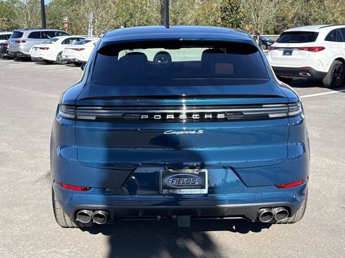 Used 2024 Porsche Cayenne S image 4