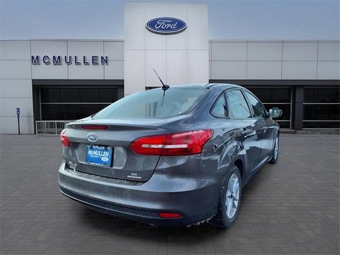 Used 2015 Ford Focus SE image 4