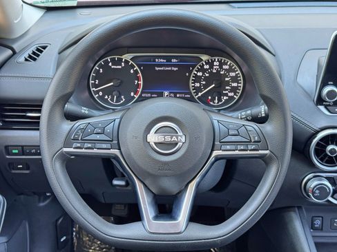 Used 2024 Nissan Sentra SV FWD image 18