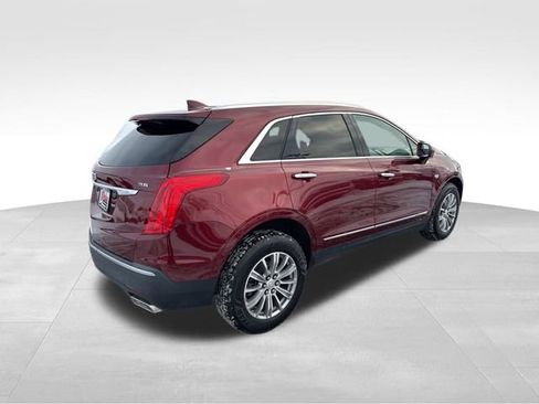 Used 2017 Cadillac XT5 Luxury w/ Driver Awareness Package image 4