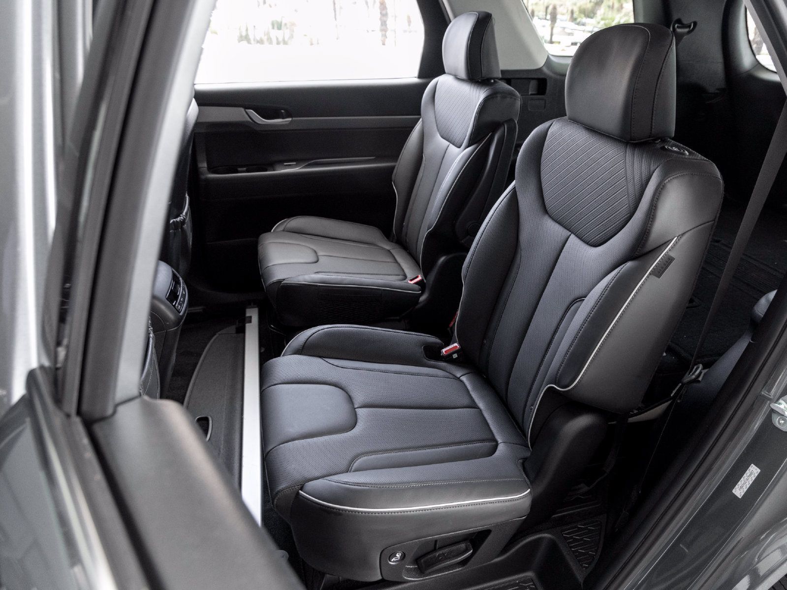 Used 2024 Hyundai Palisade SEL FWD image 19