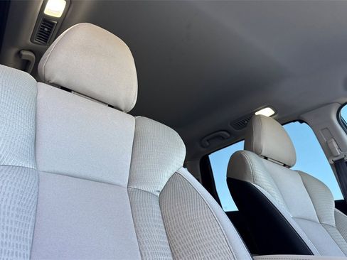 Used 2020 Subaru Ascent Premium w/ Convenience Package image 21