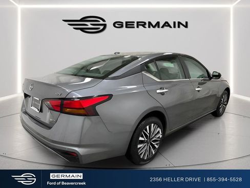 Used 2024 Nissan Altima 2.5 SV AWD/4WD image 7