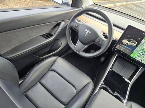 Used 2020 Tesla Model Y Performance image 23