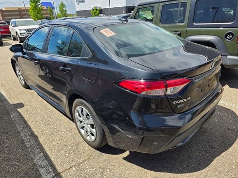 Used 2021 Toyota Corolla LE FWD image 20