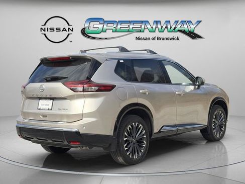 Used 2025 Nissan Rogue Platinum w/ Platinum Premium Package image 7