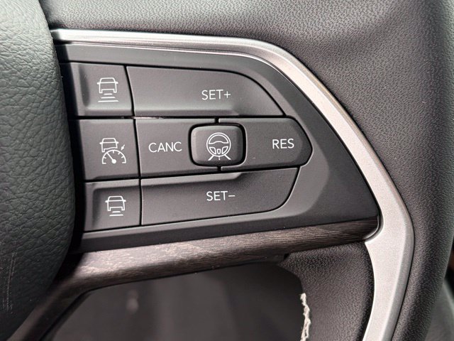 New 2026 Jeep Grand Cherokee Altitude AWD/4WD image 18