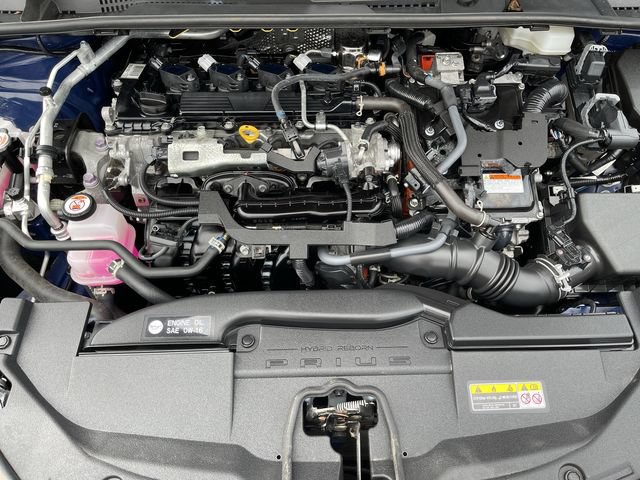 Used 2024 Toyota Prius LE FWD image 11