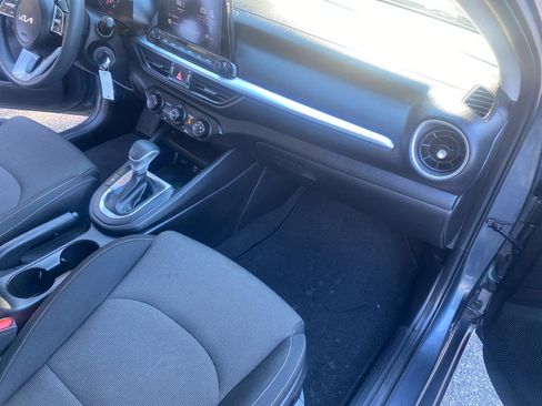 Used 2023 Kia Forte LX image 21