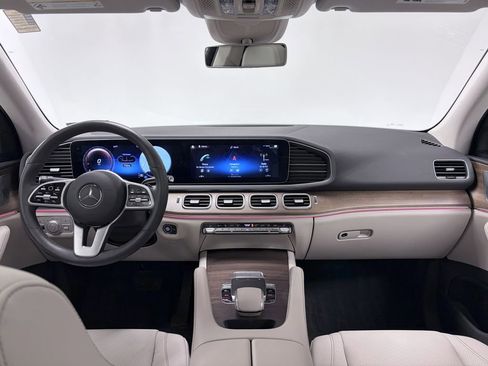 Used 2020 Mercedes-Benz GLE 350 4MATIC image 2