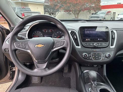 Used 2023 Chevrolet Malibu LT image 23