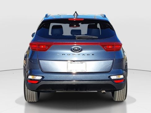 Used 2022 Kia Sportage Nightfall Edition image 6