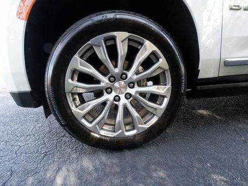 Used 2022 GMC Yukon XL Denali image 37