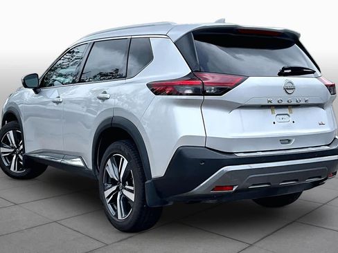 Certified 2022 Nissan Rogue SL FWD image 12