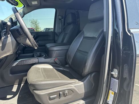 Used 2023 GMC Sierra 2500 Denali w/ Denali Black Diamond Edition AWD/4WD image 21