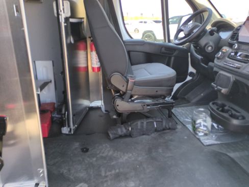 New 2024 RAM ProMaster 3500 w/ Delivery Van Package image 18