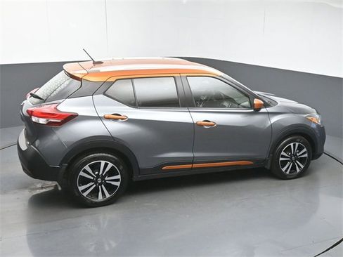 Used 2019 Nissan Kicks SV image 48