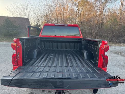 Used 2023 Chevrolet Silverado 2500 Custom w/ Custom Value Package image 29
