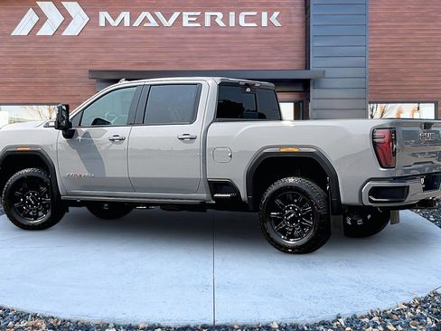 Used 2024 GMC Sierra 3500 AT4 w/ AT4 Premium Plus Package AWD/4WD image 4