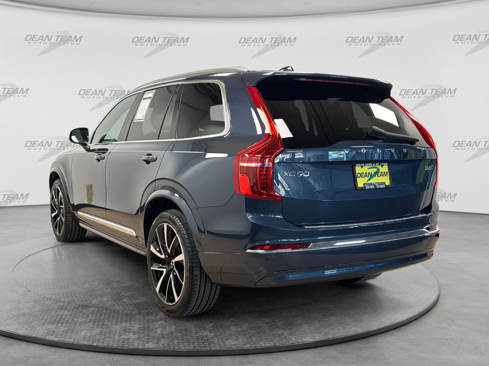 Used 2024 Volvo XC90 B6 Ultimate w/ Protection Package Premier AWD/4WD image 5
