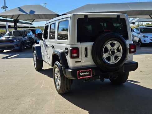 Used 2022 Jeep Wrangler Unlimited Sport S w/ Sun And Sound Package image 7