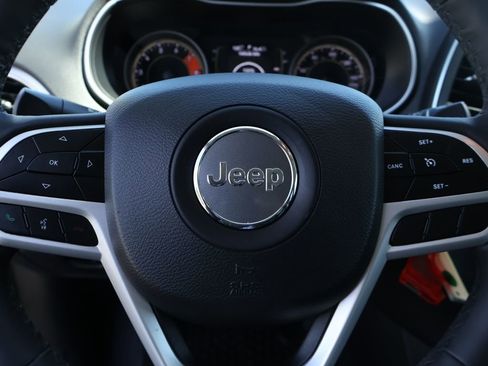 Used 2022 Jeep Cherokee Latitude w/ Sun & Sound Group AWD/4WD image 27