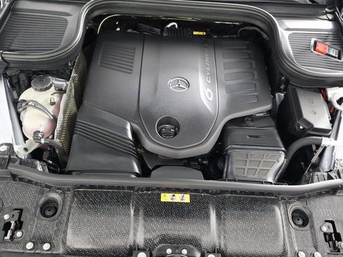 Certified 2026 Mercedes-Benz GLS 450 4MATIC image 16