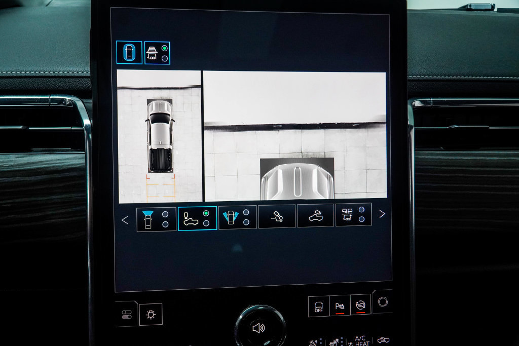 Used 2025 GMC Sierra EV Denali AWD/4WD image 34