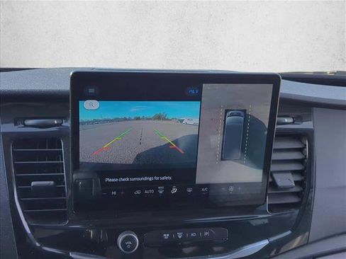 Used 2023 Ford Transit 350 XLT image 12