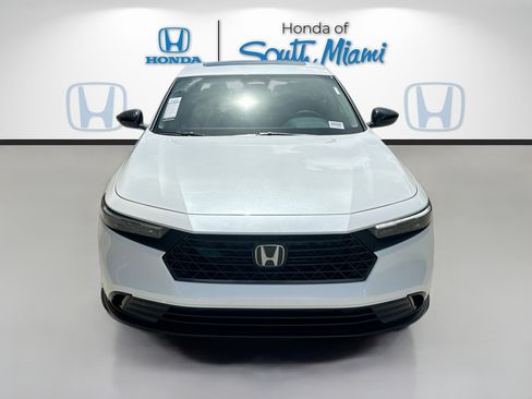 New 2025 Honda Accord SE image 2