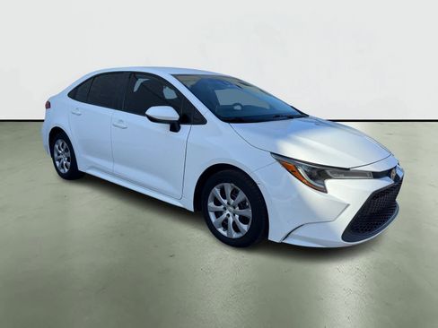 Used 2021 Toyota Corolla LE image 5