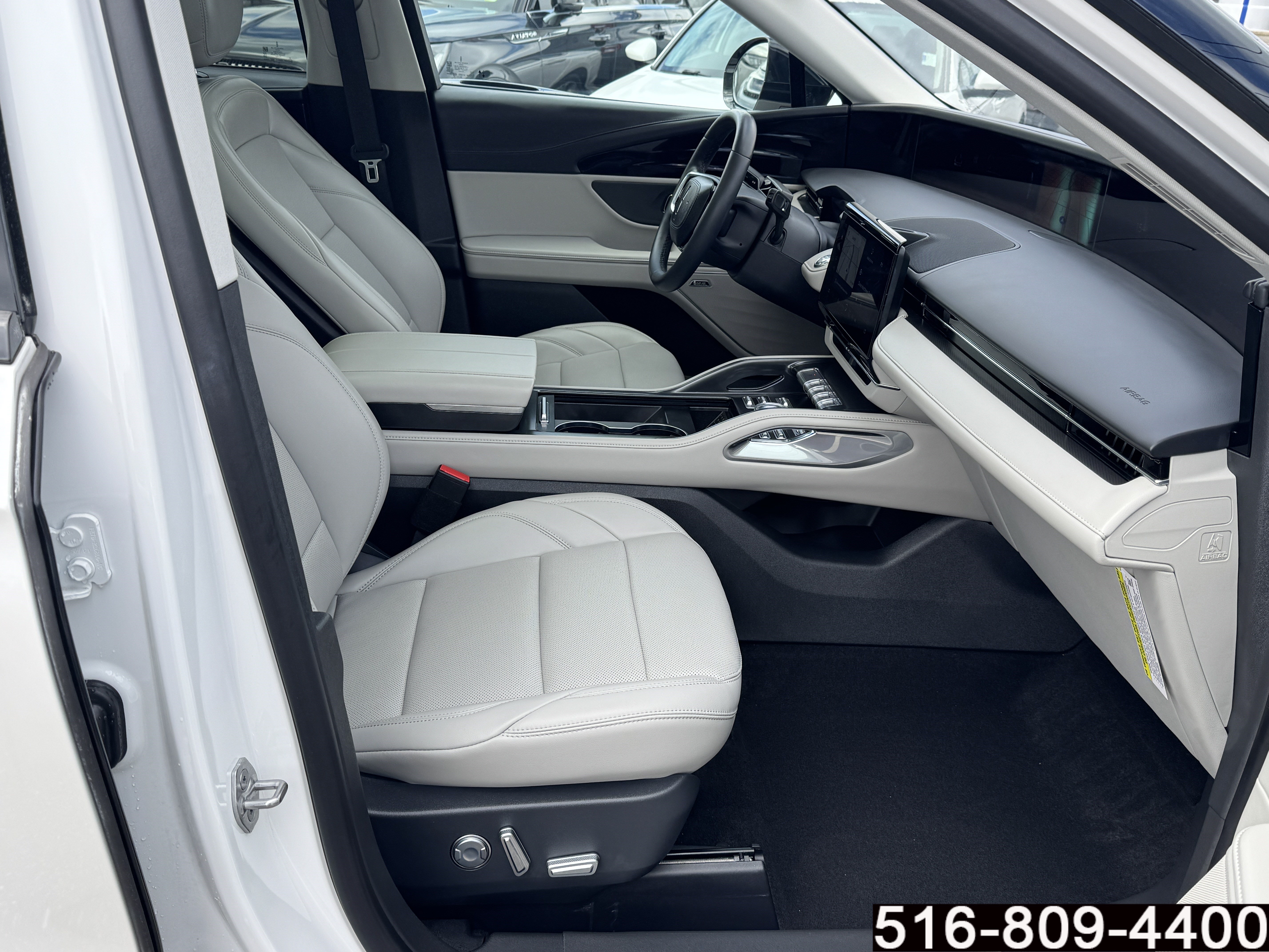 Used 2026 Lincoln Nautilus Premier w/ Equipment Group 102A AWD/4WD image 32