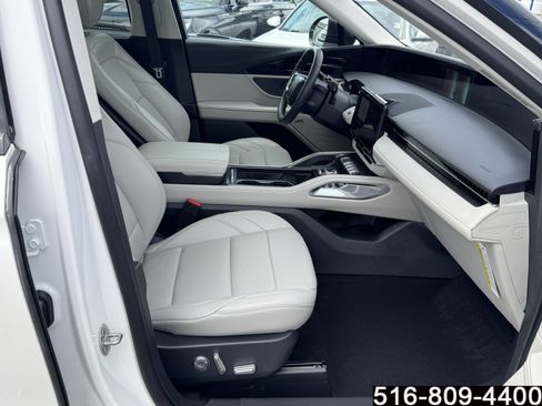 Used 2026 Lincoln Nautilus Premier w/ Equipment Group 102A AWD/4WD image 32