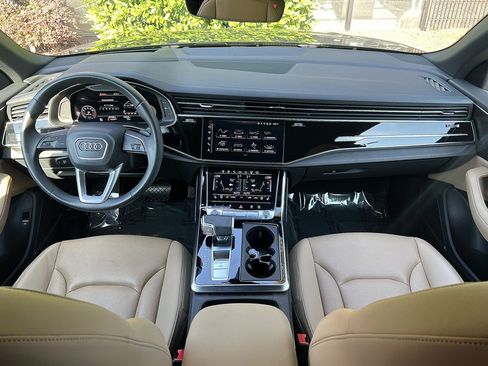 Used 2023 Audi Q8 Prestige image 34