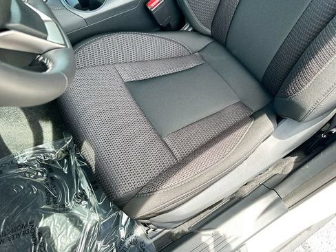 Used 2025 Subaru Outback Premium w/ Popular Package #1A AWD/4WD image 18