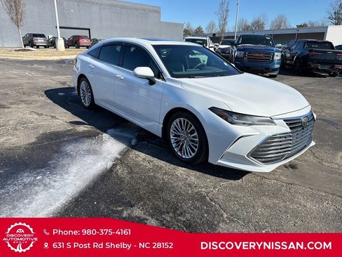 Used 2020 Toyota Avalon Limited w/ Advanced Safety Package image 9