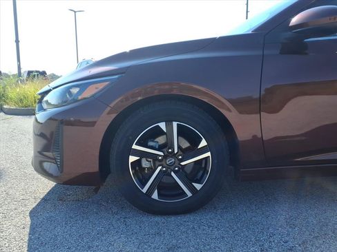 Used 2024 Nissan Sentra SV FWD image 5