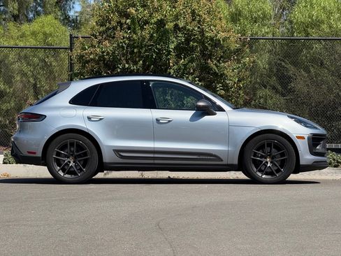 Certified 2023 Porsche Macan Turbo AWD/4WD image 8