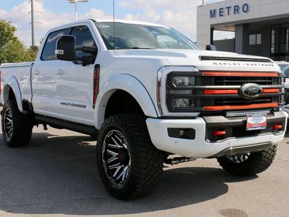 New 2026 Ford F250 Lariat w/ Black Appearance Package
