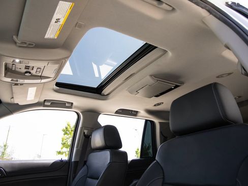 Used 2017 Chevrolet Tahoe Premier RWD image 21