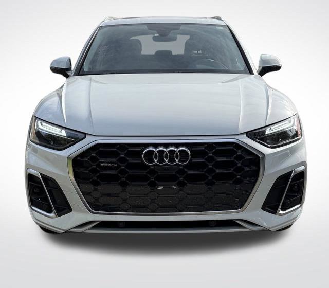 Certified 2025 Audi Q5 2.0T Premium Plus w/ Premium Plus Package AWD/4WD image 2