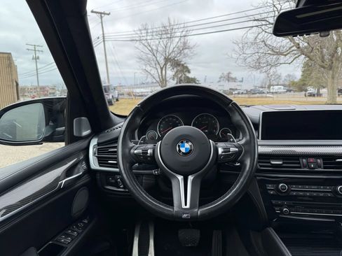 Used 2018 BMW X5 M AWD/4WD image 18