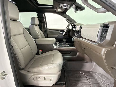 Used 2024 GMC Sierra 1500 SLT w/ SLT Premium Package image 29